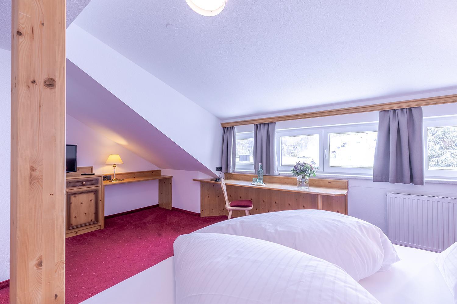 Hotel Sonnenheim سانكت أنتون ام ارلبرغ المظهر الخارجي الصورة